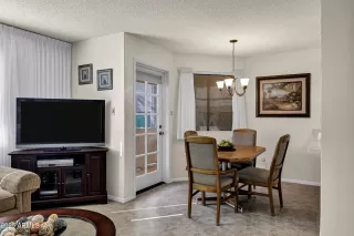 Photo #4: 6939627 Listing 