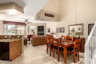 Photo #5: 6939707 Listing