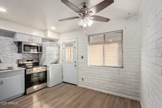 Photo #6: 6939791 Listing 