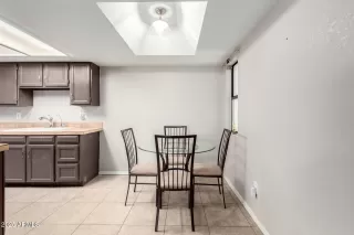 Photo #3: 6939856 Listing 