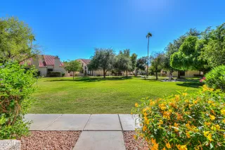 Photo #5: 6939980 Listing 