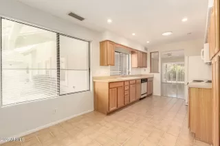 Photo #3: 6940017 Listing