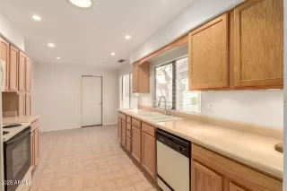 Photo #4: 6940017 Listing