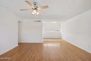 Photo #6: 6940121 Listing