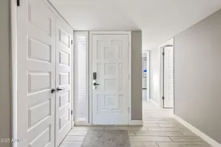 Photo #4: 6940330 Listing