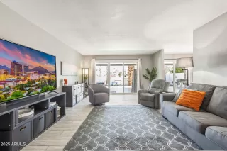 Photo #5: 6940330 Listing