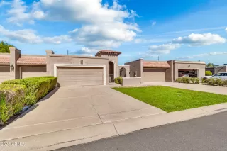 Photo #2: 6940549 Listing