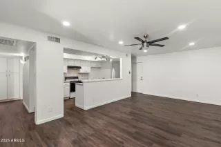 Photo #2: 6940790 Listing