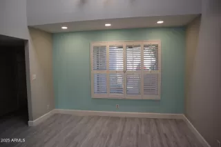 Photo #5: 6940825 Listing