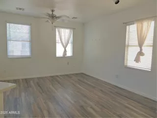 Photo #5: 6940846 Listing