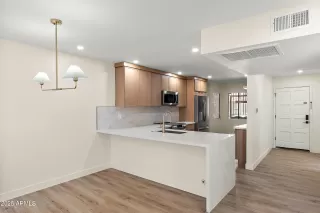 Photo #2: 6940919 Listing 