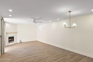 Photo #6: 6940919 Listing 