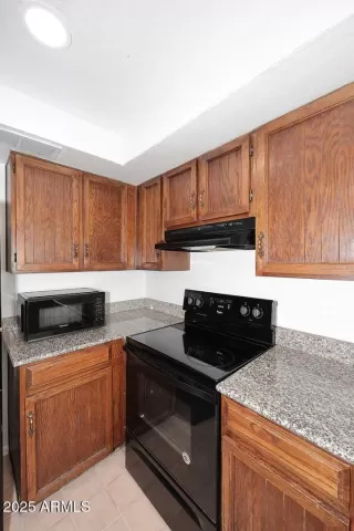 Photo #5: 6940923 Listing