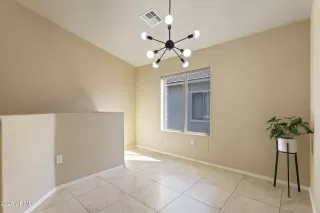 Photo #5: 6940934 Listing