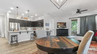 Photo #4: 6941004 Listing