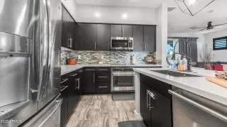 Photo #6: 6941004 Listing