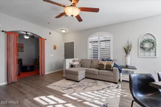 Photo #4: 6941027 Listing