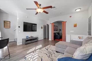 Photo #5: 6941027 Listing