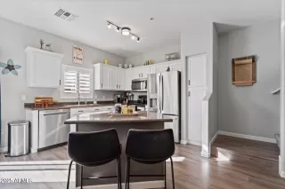 Photo #6: 6941027 Listing