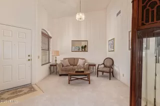 Photo #3: 6941132 Listing