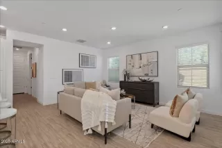 Photo #6: 6941578 Listing 