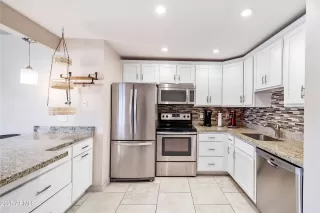 Photo #5: 6941852 Listing