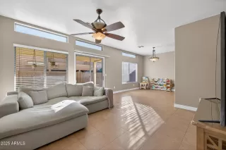 Photo #3: 6942314 Listing