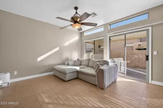 Photo #4: 6942314 Listing