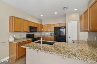 Photo #6: 6942314 Listing