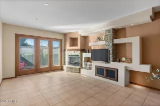 Photo #5: 6942332 Listing