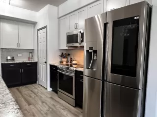 Photo #3: 6942385 Listing