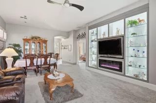 Photo #4: 6942454 Listing