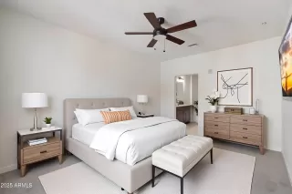 Photo #5: 6942827 Listing