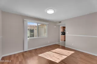 Photo #3: 6942905 Listing