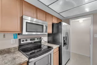 Photo #5: 6942905 Listing