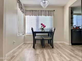 Photo #5: 6942962 Listing