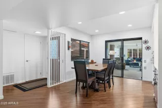 Photo #2: 6943053 Listing 