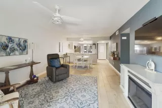 Photo #2: 6943165 Listing