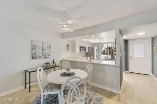 Photo #3: 6943165 Listing