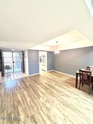 Photo #1: 6943728 Listing