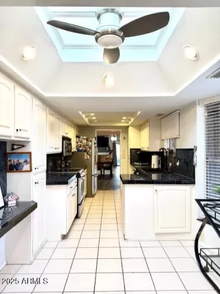 Photo #6: 6943728 Listing