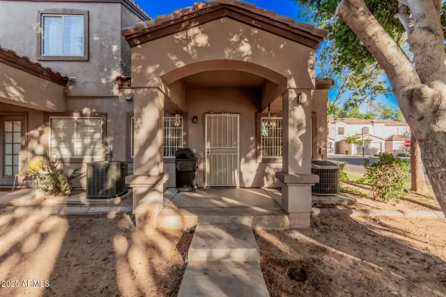 MLS: 6943887 Condo For Sale