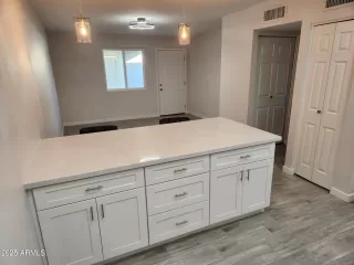 Photo #4: 6943953 Listing 