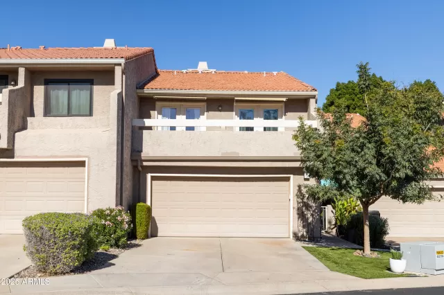 MLS: 6943956 Condo For Sale