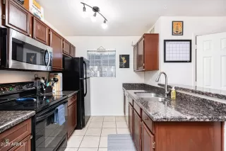 Photo #2: 6944053 Listing