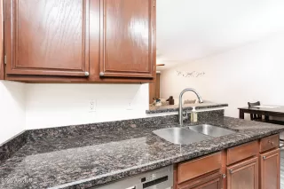 Photo #3: 6944053 Listing