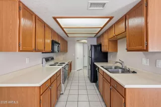 Photo #4: 6944231 Listing