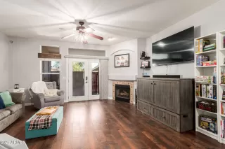 Photo #4: 6944307 Listing