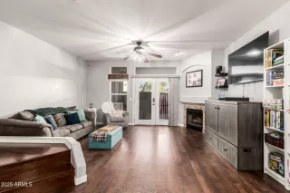 Photo #5: 6944307 Listing