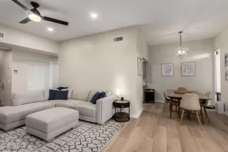 Photo #6: 6944339 Listing